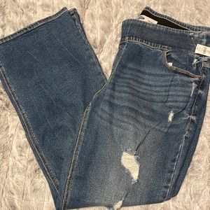 ⭐️ Old Navy Bootcut Ripped Jeans